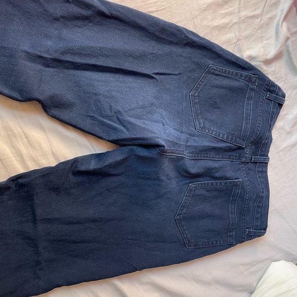 Flattering Blue Jeans - Picture 4 of 6